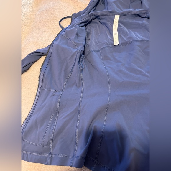 Lululemon zip up jacket - Picture 5 of 7